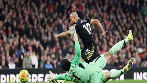 篮球盛宴：土篮甲焦点战！埃立对决切伊罗，连续胜利势头强劲，揭秘22轮激战精彩瞬间！